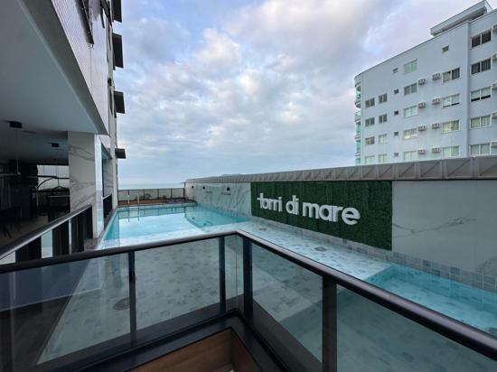 MOBILIADO E DECORADO FRENTE MAR
