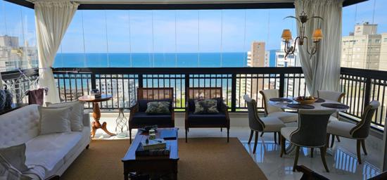 LINDÍSSIMO APARTAMENTE FRENTE AVENIDA