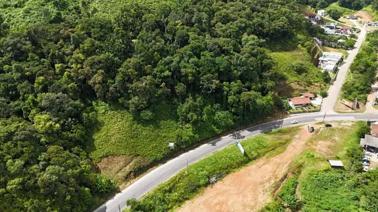 Terreno de Frente para Rodovia