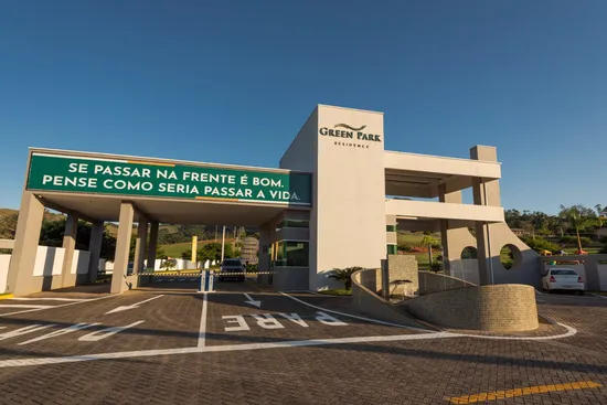 Lote de Esquina Condomínio Green Park