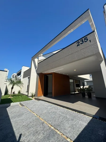 CASA DE ALTO PADRAO NO BOSQUE DA MATA