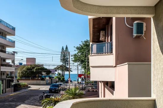 APARTAMENTO DE 3 DORMITÓRIOS MOBILIADO NA PRAIA DE BOMBAS
