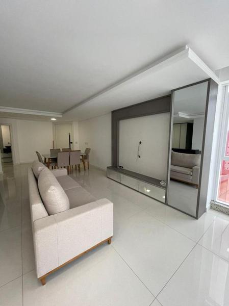 APARTAMENTO DE ALTO PADRÃO DE FRENTE PARA AVENIDA!