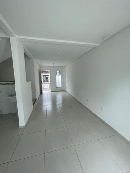CASA GEMINADA NO BAIRRO MORRETES!
