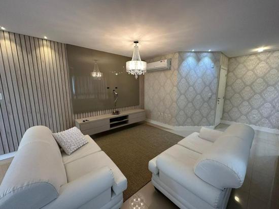 EXCELENTE APARTAMENTO EM MEIA PRAIA!!!