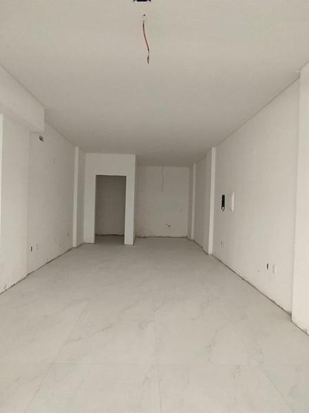 SALA COMERCIAL EM ÓTIMA LOCALIZAÇÃO!