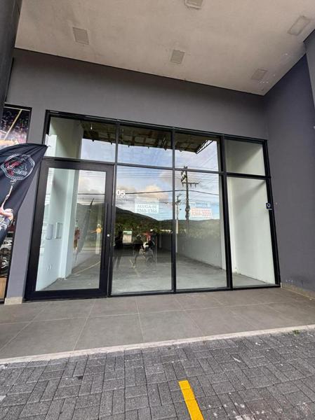 ÓTIMA SALA COMERCIAL EM PORTO BELO!