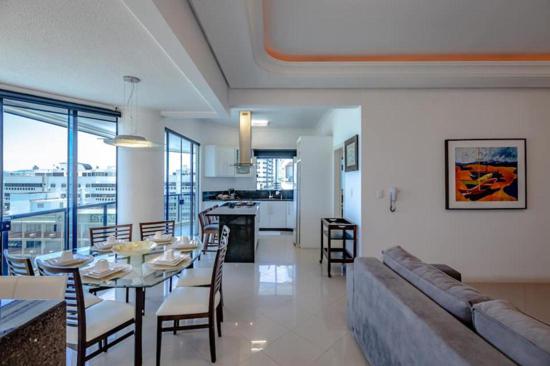 APARTAMENTO MOBILIADO DE FRENTE PARA  AVENIDA!!