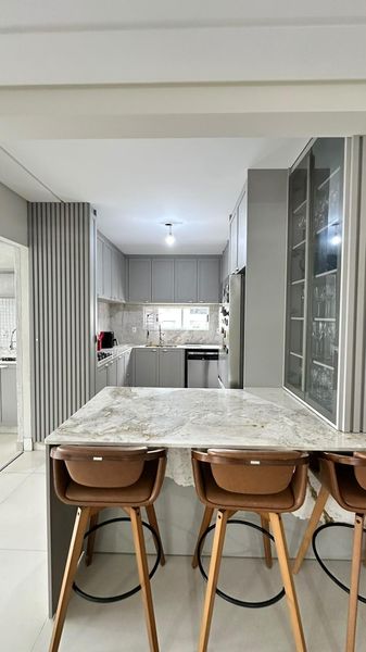 APARTAMENTO EM EXCELENTE LOCALIZAÇÃO!