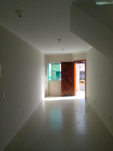 SOBRADO EM PORTO BELO