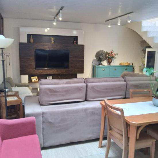 CASA COM KITNET NOS FUNDOS NO BAIRRO MORRETES!!!