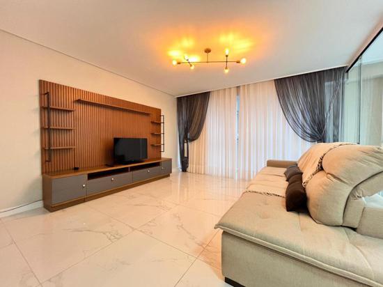 APARTAMENTO MOBILIADO EM MEIA PRAIA!!!