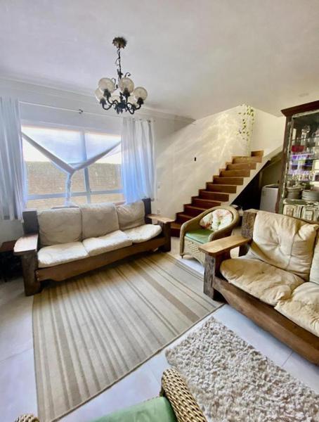 CASA NO BAIRRO ALTO SÃO BENTO!