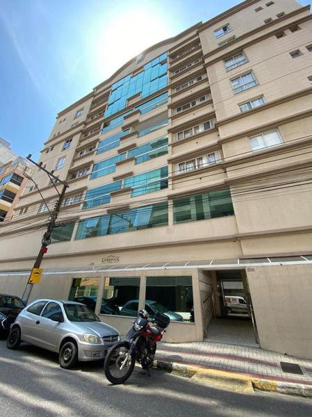 APARTAMENTO MOBILIADO EM ÓTIMA LOCALIZAÇÃO!!