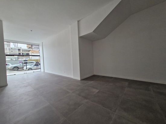 SALA COMERCIAL