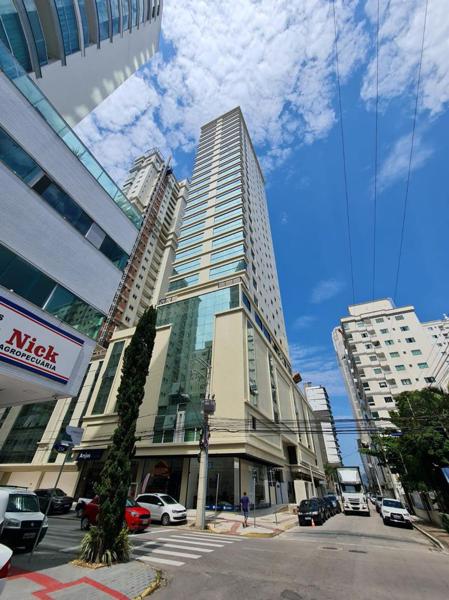 EXCELENTE EMPREENDIMENTO FRENTE AVENIDA