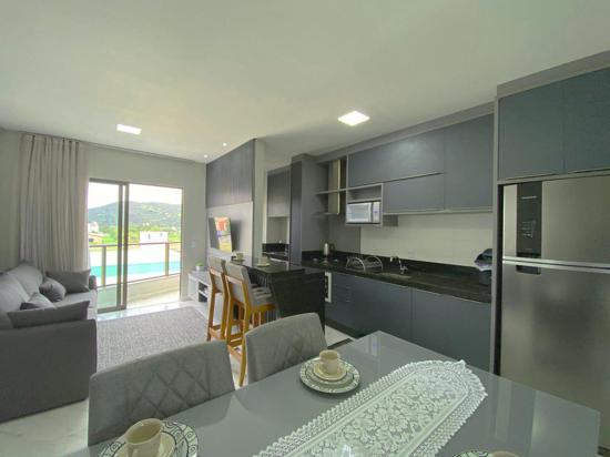 EXCELENTE APARTAMENTO EM BOMBAS