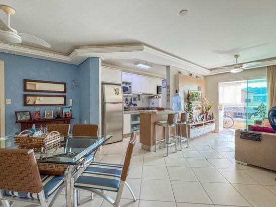 APARTAMENENTO 3 QUARTOS 200 M DA PRAIA