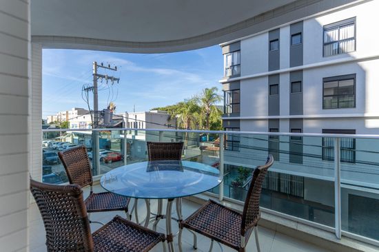 APARTAMENTO A APENAS 50 METROS DA PRAIA DO CENTRO DE BOMBINHAS! 3 DORMITÓRIOS | 1 VAGAS