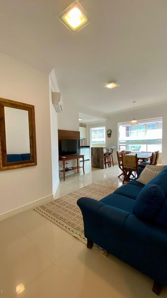 AMPLO APARTAMENTO 3 DORMITORIOS EM BOMBAS