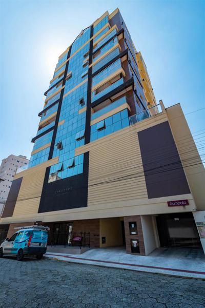 LINDO APARTAMENTO MOBILIADO COM 03 SUÍTES EM MEIA PRAIA