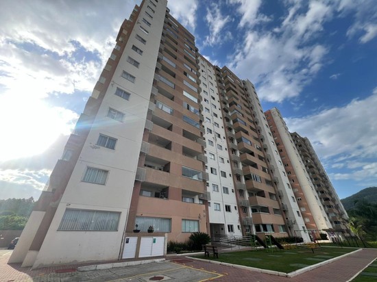 APTO SEMI-MOBILIADO COM 02 DORMITÓRIOS EM ITAPEMA