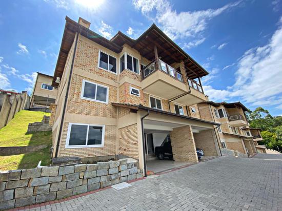 CASA EM CONDOMINIO RESIDENCIAL