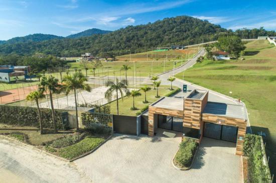 TERRENO ALTO PADRÃO CONSTRUTIVO, LAZER COMPLETO!