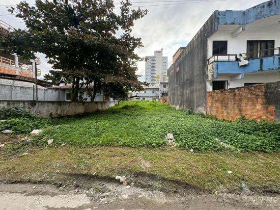 ÓTIMO TERRENO NO BAIRRO MEIA PRAIA EM ITAPEMA!