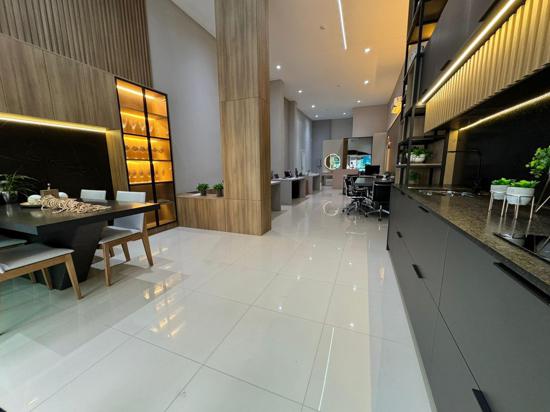 SALA COMERCIAL TÉRREA EM MEIA PRAIA, ITAPEMA