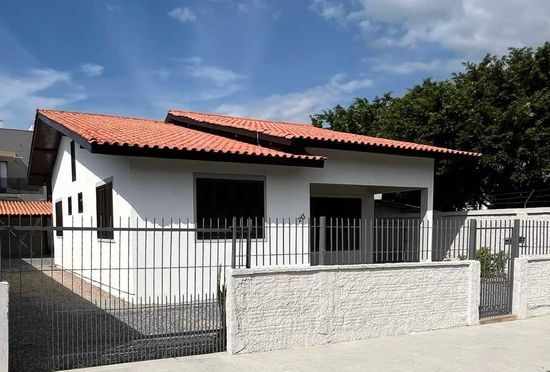 CASA MOBILIADA A VENDA EM PORTO BELO