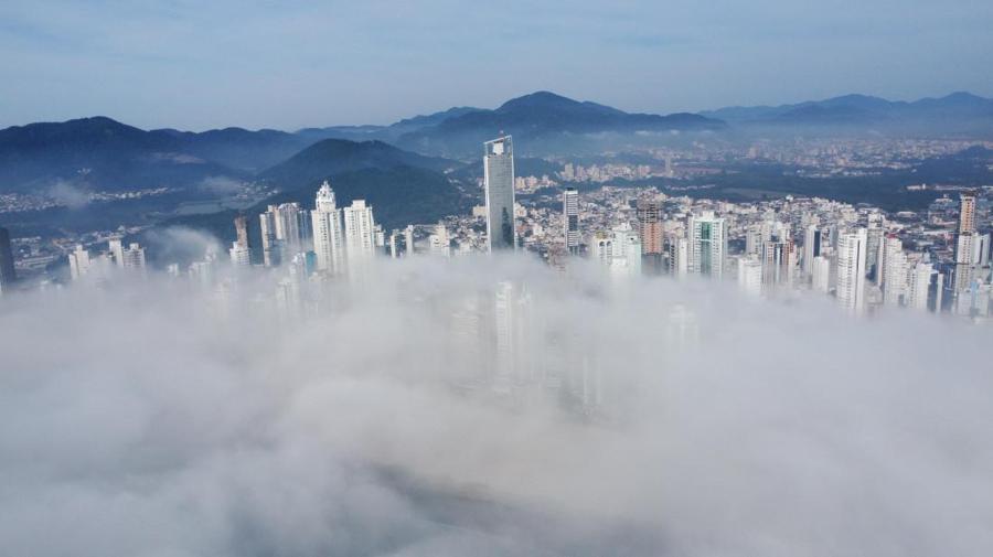 Balneário Camboriú resiste no topo do metro quadrado no Brasil
