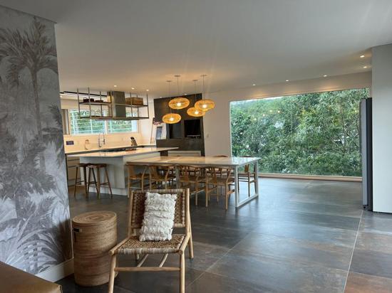 CASA NO CONDOMÍNIO PORTO RIVIERA COM 5 SUÍTES