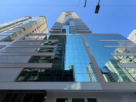 LOCAÇÃO COMERCIAL - SALA COM 40 M² E 01 VAGA!