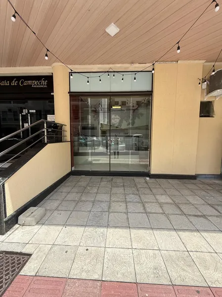 LOCAÇÃO ANUAL - SALA COMERCIAL FRENTE AVENIDA!!!