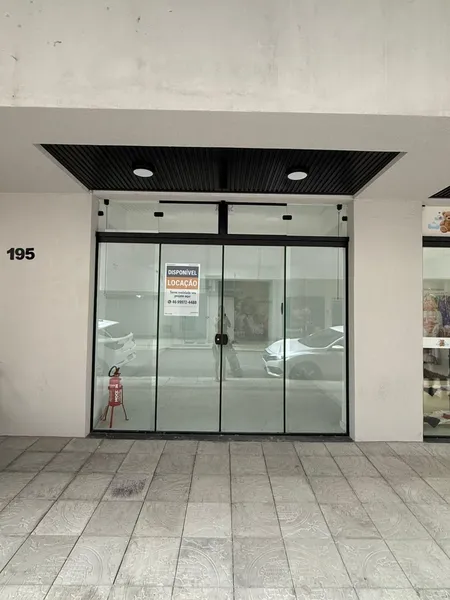 LOCAÇÃO ANUAL - SALA COMERCIAL COM 41M2