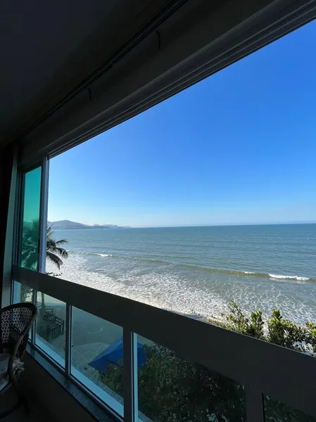 LOCAÇÃO TEMPORADA - FRENTE MAR COM 03 SUÍTES!