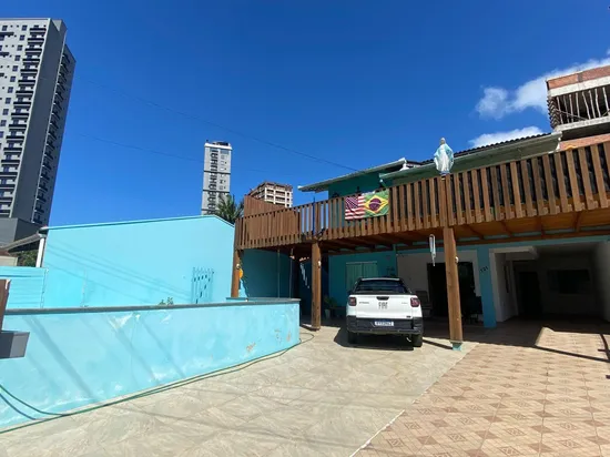 CASA EM PORTO BELO COM 275M2