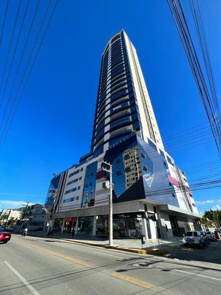 APARTAMENTO 03 SUÍTES BEM MOBILIADO EM MEIA PRAIA