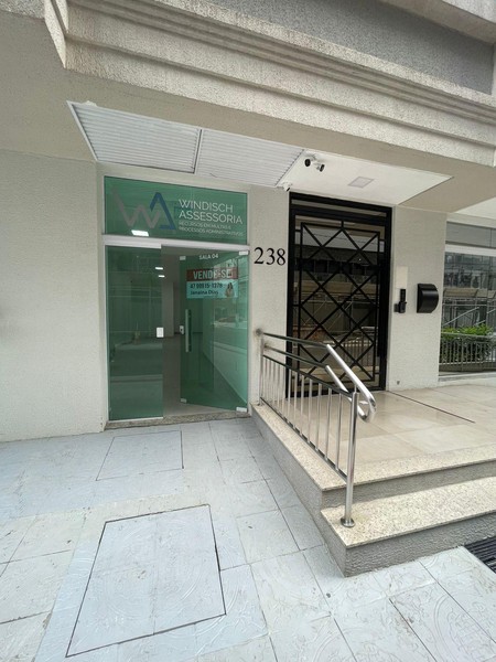 SALA COMERCIAL PRÓXIMO DA NEREU RAMOS