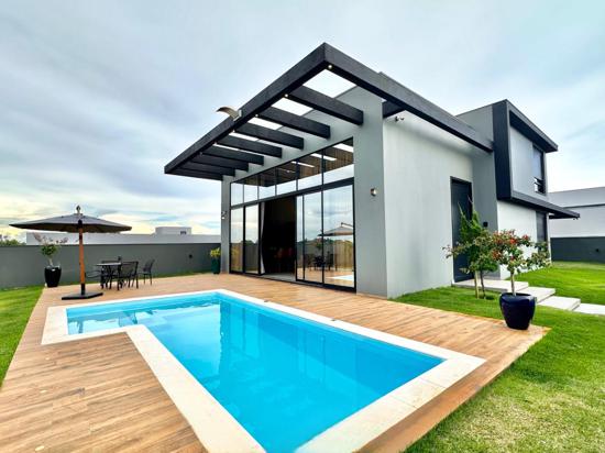 CASA ALTO PADRÃO NO LOTEAMENTO PARQUE DAS TORRES