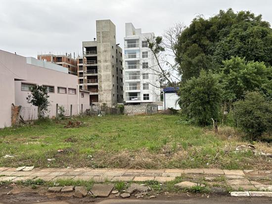 TERRENO NA RUA PAPA JOAO XXIII