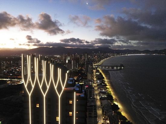APARTAMENTO NO EDIFÍCIO WINE TOWER EM PORTO BELO