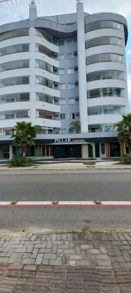 APARTAMENTO 1 SUÍTE +2 DORMITÓRIOS NO PEREQUÊ