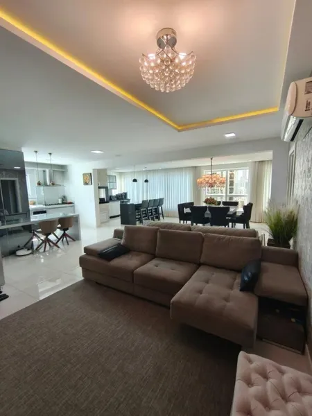 APARTAMENTO 3 SUÍTES
