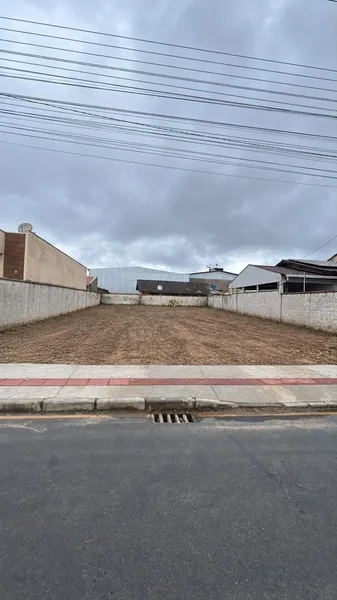 TERRENO DE 310 M² EM BALNEÁRIO PIÇARRAS- SC