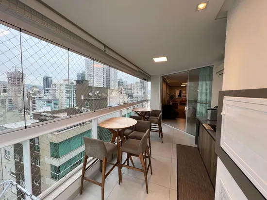 APARTAMENTO COM 4 SUITES