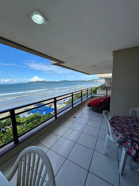 APARTAMENTO COM 2 SUITES E 4 DORMITORIOS