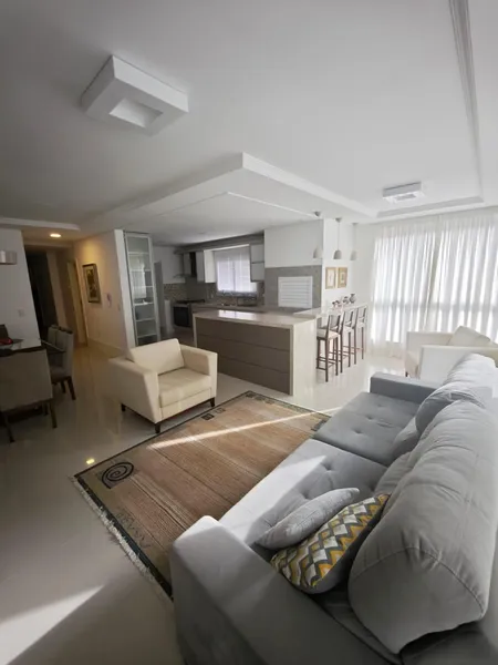 APARTAMENTO MOBILIADO NA MEIA PRAIA