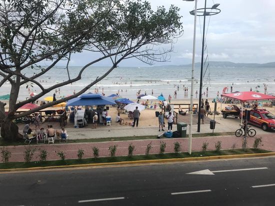 04 SUÍTES, 02 VAGAS, FRENTE MAR, CENTRO